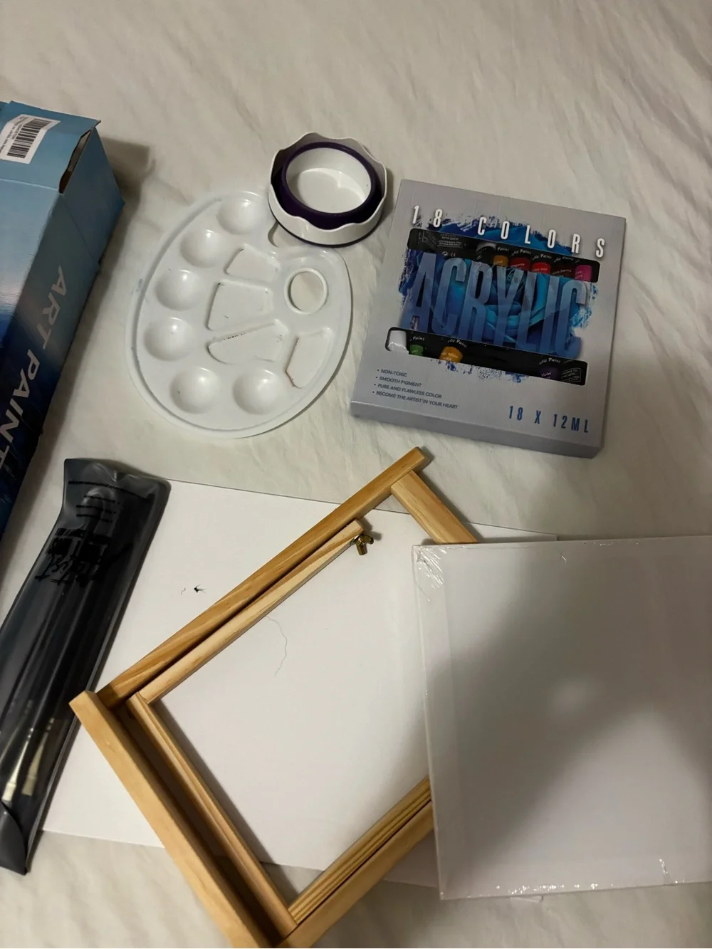 Acrylic Paint Set with Easel and Brushes - White